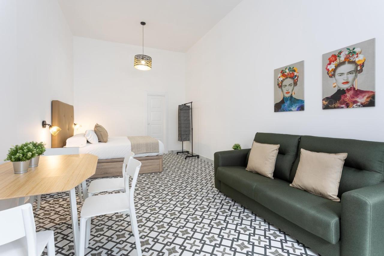 Holidays2Malaga Picasuss Loft New Built Close Huelin Beach And Promenade Bagian luar foto