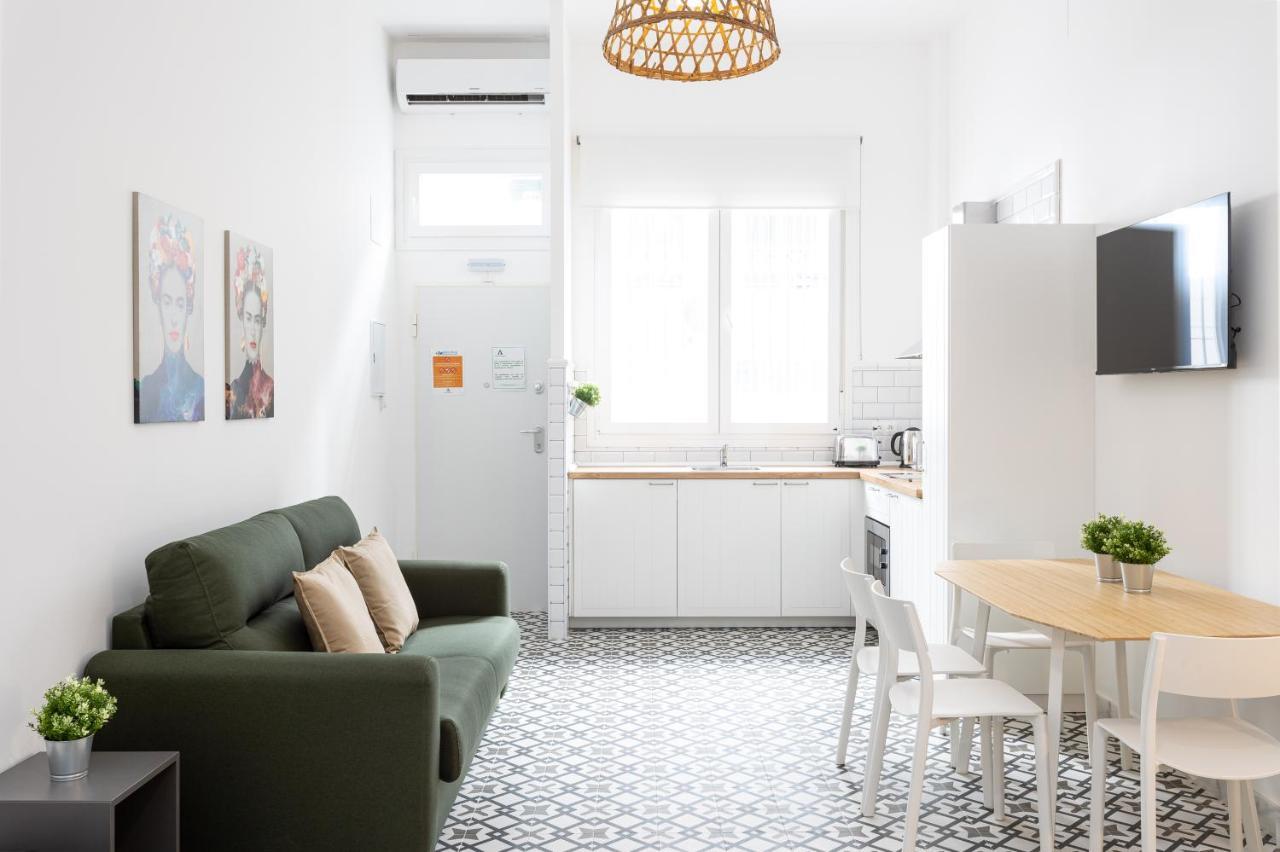 Holidays2Malaga Picasuss Loft New Built Close Huelin Beach And Promenade Bagian luar foto