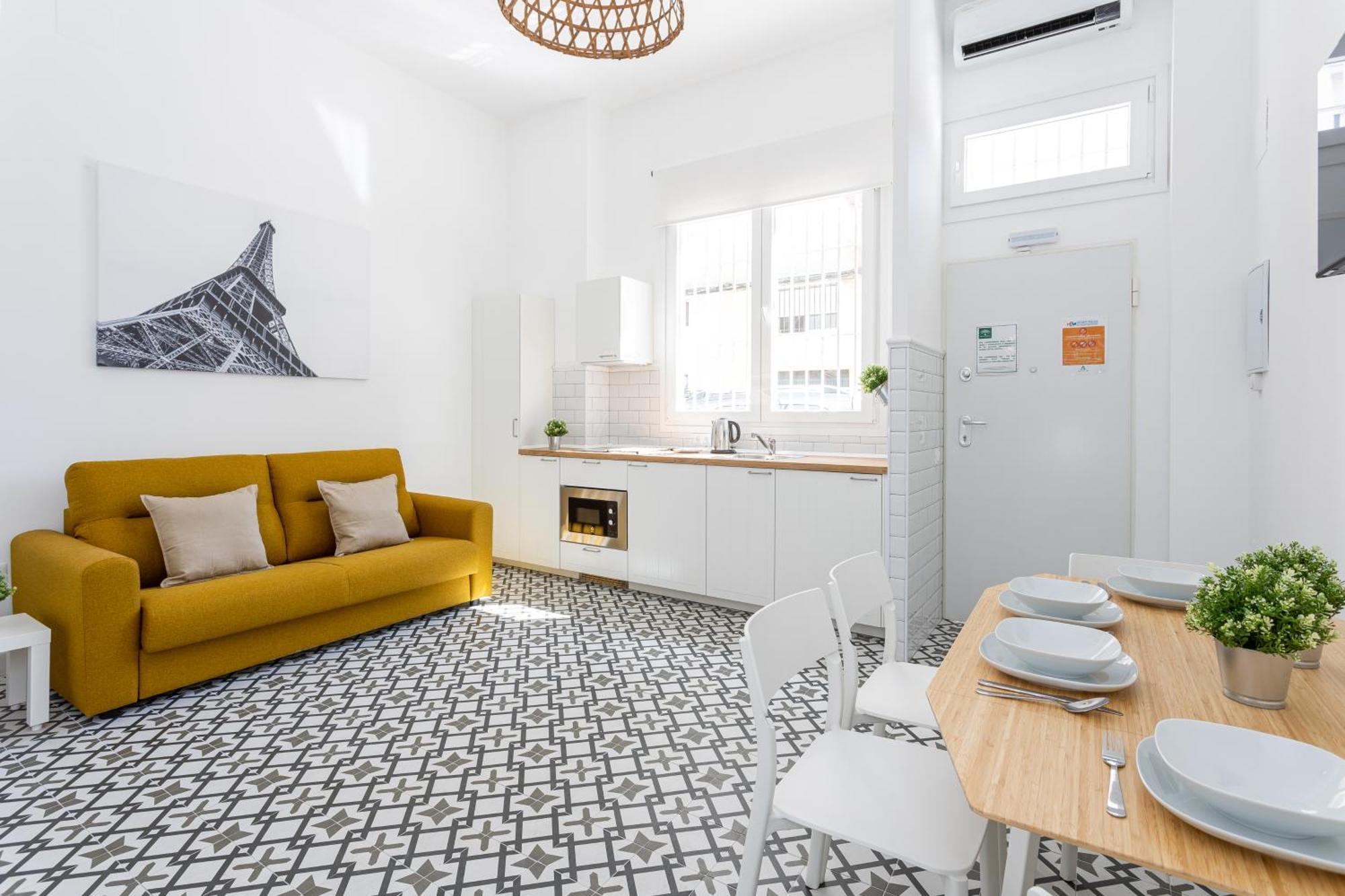 Holidays2Malaga Picasuss Loft New Built Close Huelin Beach And Promenade Bagian luar foto
