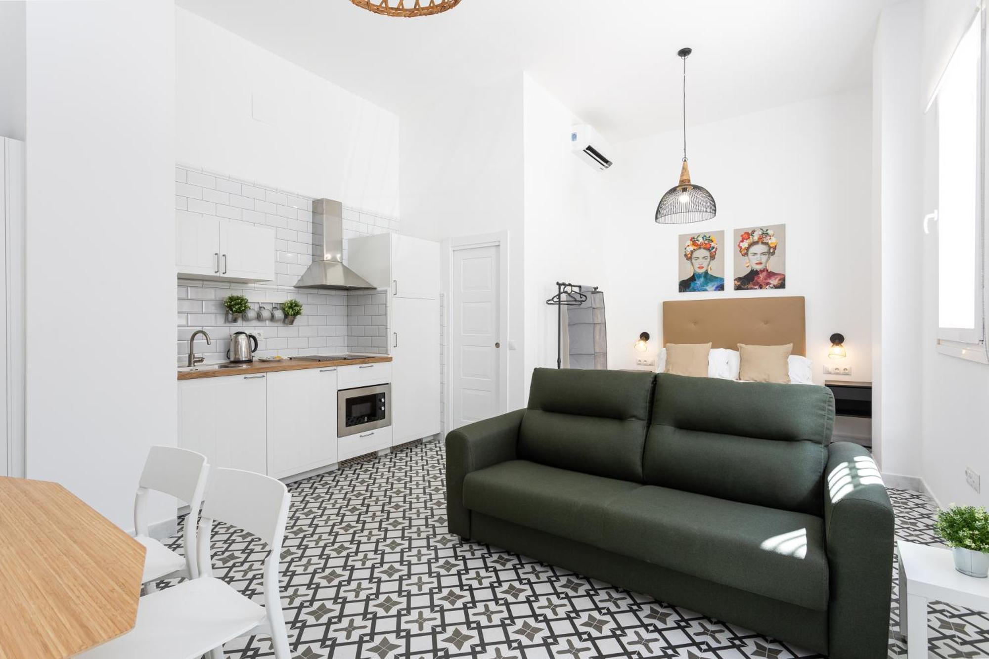 Holidays2Malaga Picasuss Loft New Built Close Huelin Beach And Promenade Bagian luar foto